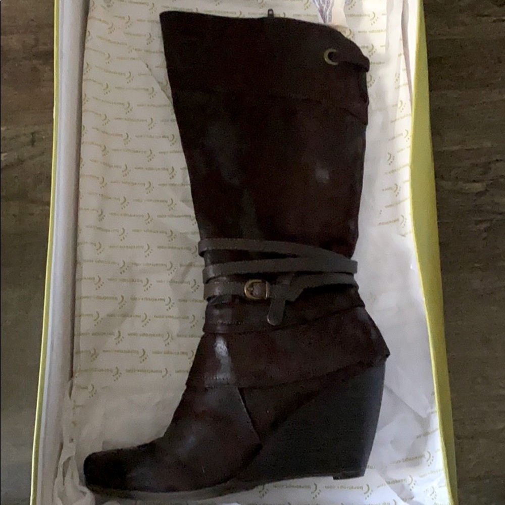 BareTrap Darnette Heeled Boots